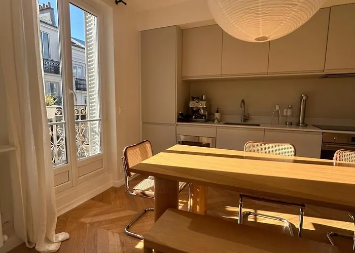 Lamarck Luxury * Paris